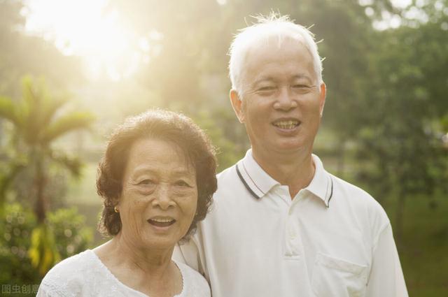 男人过了80岁，做好这些事情，依旧能够长寿