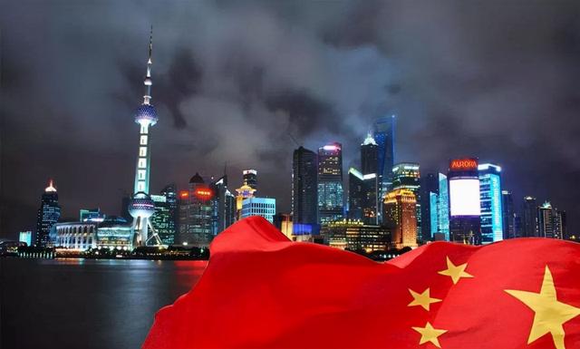 李嘉诚要带着千亿资产离开英国，背后究竟说明了什么？