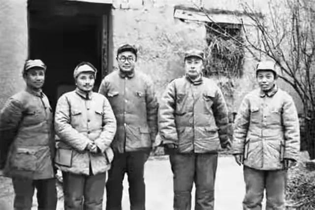 林彪笑入平津：“我不入关还是无敌之将，一入关就成了汉贼曹操”