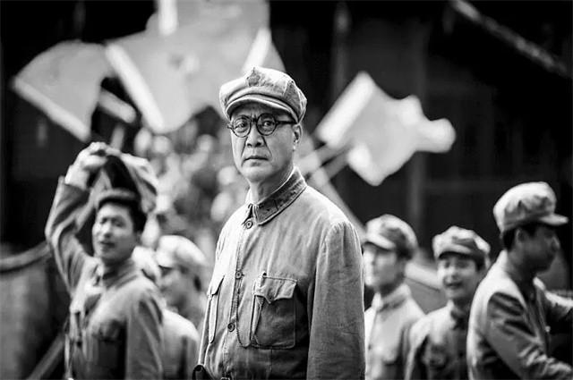 86年刘伯承逝世后，邓小平看到治丧委员会名单，为何勃然大怒？