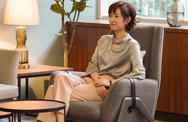 接烂剧、装少女、敷衍观众，这些曾经的好演员，也为“钱”折腰了