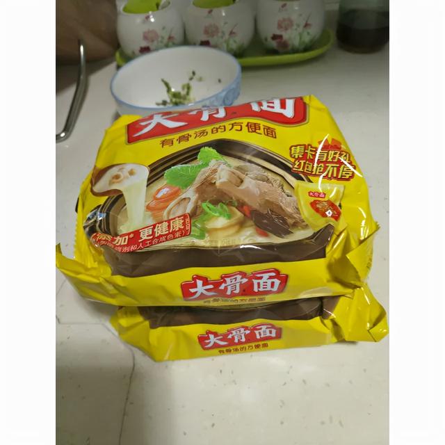 白象方便面，被三大日资控股方便面围剿，速食面中的国货之光