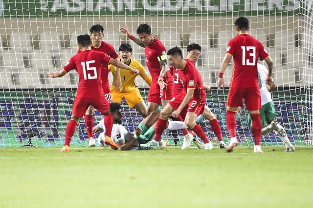 12强赛-国足1-1沙特 金敬道替补造点朱辰杰命中张玉宁进球被吹