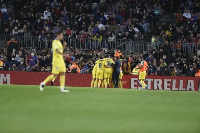 耻辱的0-1！巴萨爆冷，哈维黑脸！落后皇马15分，本赛季四大皆空