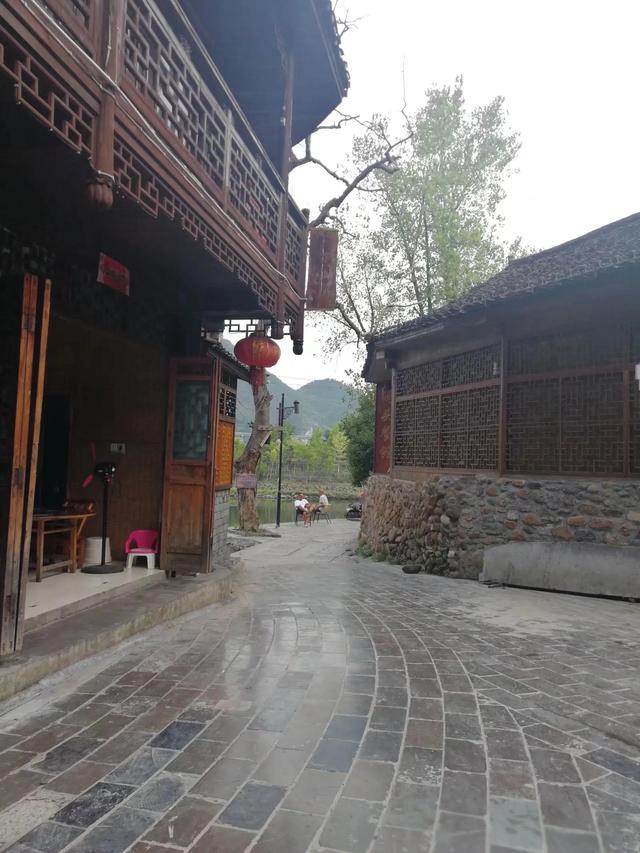 沈從文筆下的邊城，讓人無比放松的安靜所在，我去了兩次念念不忘