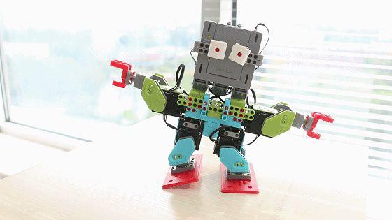 河马星机器人AI编程课程走进小牛顿幼儿园