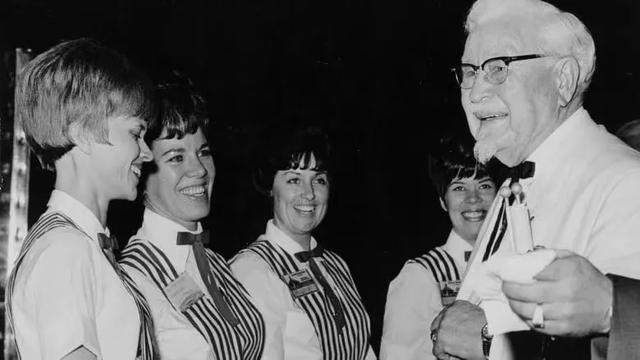 66岁破产，73岁靠一只鸡成为亿万富翁：退休？等我去殡仪馆再说吧