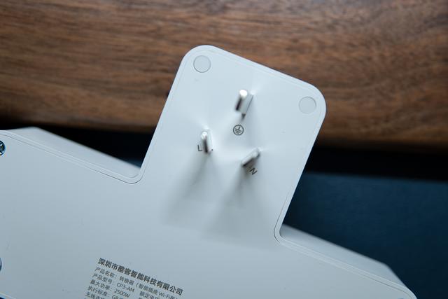 插座不够就靠它！可接入米家，可独立控制的一转三智能插座