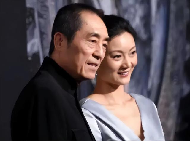张艺谋72岁生日，陈婷晒出18岁儿子录取通知书，她真比巩俐强？