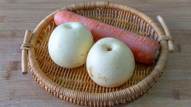 春季湿气重，建议多吃“3菜2豆2肉”，少吃2果，健脾祛湿健康过春