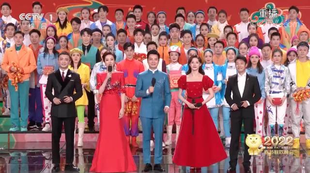 主持人晚会稿件(主持人晚会演示稿)