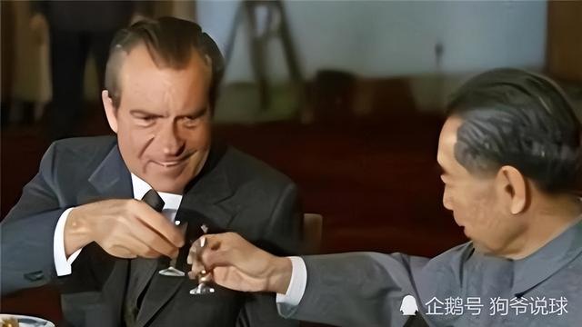 72年尼克松访华，走到伟人的住处时：像低级官员住的地方