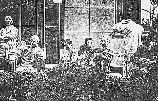 山东滕县的小放牛娃，是如何成为青帮大佬，还做了蒋介石师父的？