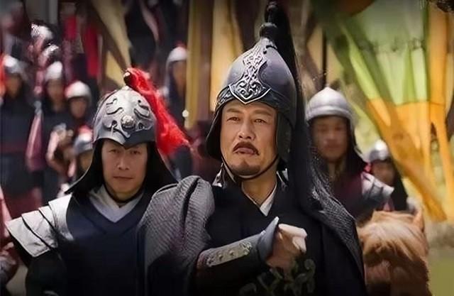 朱元璋给儿子剥橘子，马皇后却突然喊道：你爹要杀你快跑