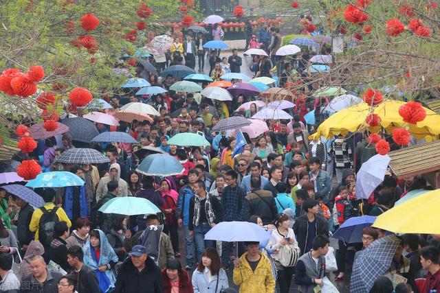 2022年清明不一般，三节相连，在农村有什么说法？