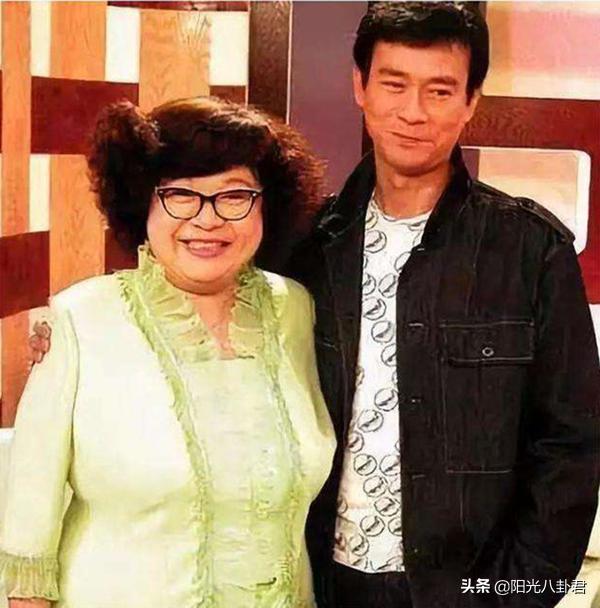 沈殿霞去世14年，女儿穷到只剩104元也不找郑少秋，原因是什么？
