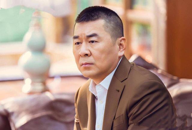 接烂剧、装少女、敷衍观众，这些曾经的好演员，也为“钱”折腰了