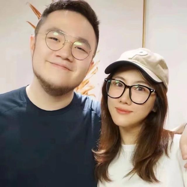 4月伊始，娱圈有人互撕，有人生子，更有人去世，喜怒哀乐全都有
