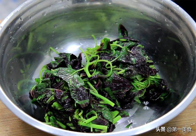 这5种绿叶蔬菜，含钙比牛奶高，每天吃一把，**老小钙都补足了10