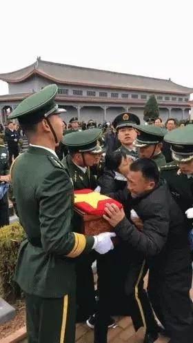 假如我盖着国旗回来…，这或许是我作为军人最好的归宿