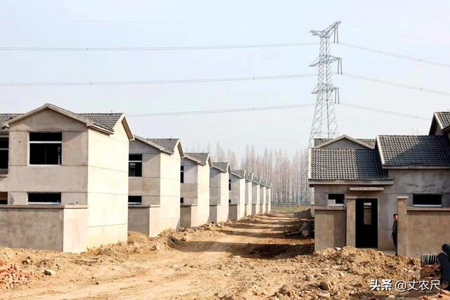 好消息！农房“统一翻建”来了？国家敲定农村规划，下半年或动工