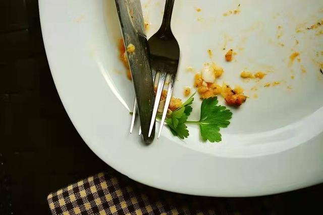 隔夜肉、隔夜菜、隔夜水和隔夜鸡蛋，哪个不能吃？你吃错了吗？