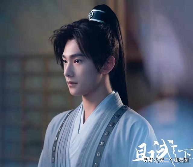「且试天下」贡献两条黑热搜：配音出戏，杨洋端着！流量大没办法