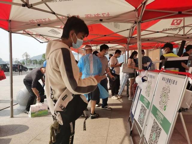 “五一”假期来临！ 普洱火车站迎来客流高峰
