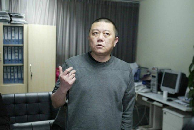英达对巴图不闻不问多年，现改口内涵宋丹丹，当年王朔为啥骂他？