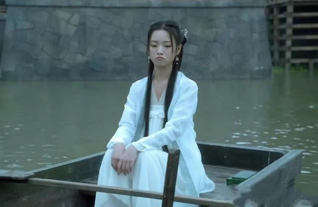 看似演技很好，一碰到实力派就被碾压，这些演员到底该怪谁？