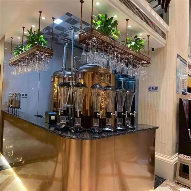 啤酒生产线上的过滤机