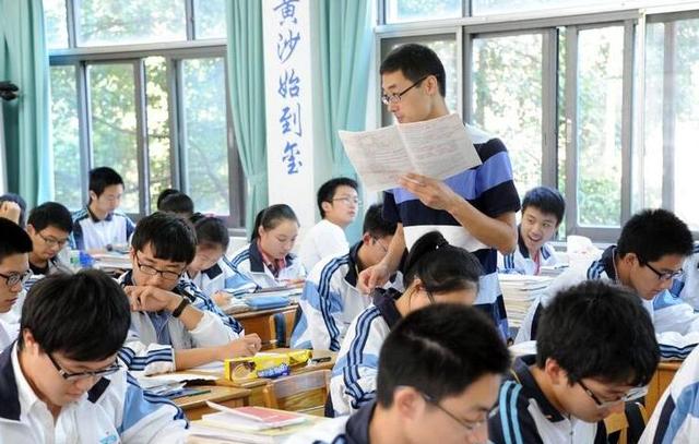教育部传来3个“坏消息”，私立学校迎来寒冬，家长却全力支持