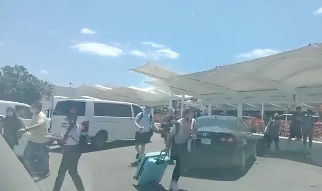 墨西哥坎昆机场疑爆枪击 旅客疯逃 多人被踩踏 秩序失控