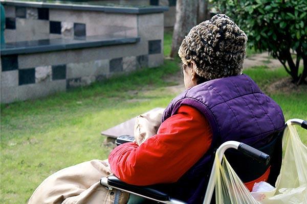 100岁长寿老人，早餐6年不换花样，来看看她吃的都有什么？