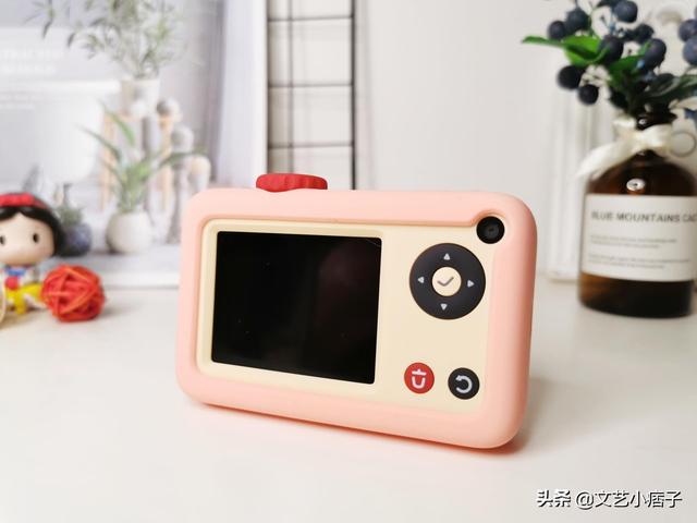 小糖智能玩具相机，用相机记录童年妙思
