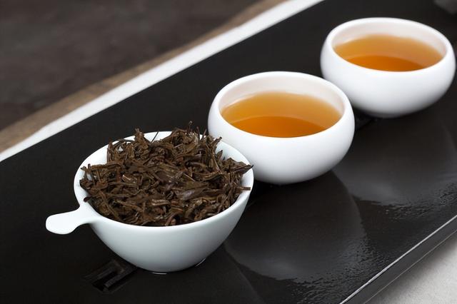 喝茶养生又健康？老茶客：无论男女，碰到这5种茶，最好少喝