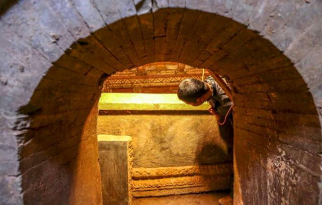 “石母”到底是啥？古代皇帝修建陵墓，为何都怕挖见“石母”？