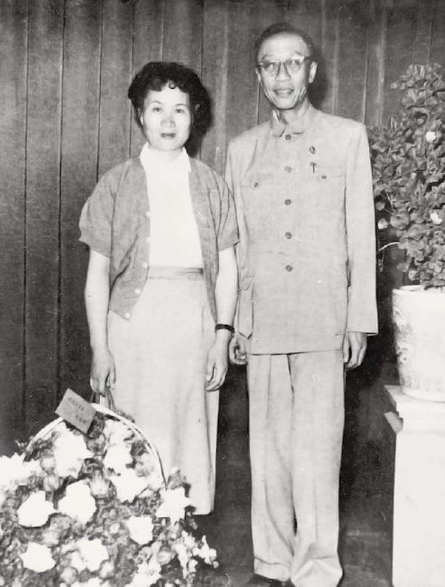他为毛主席做饭22年，从未放过一滴酱油，饭后亲自把菜单销毁