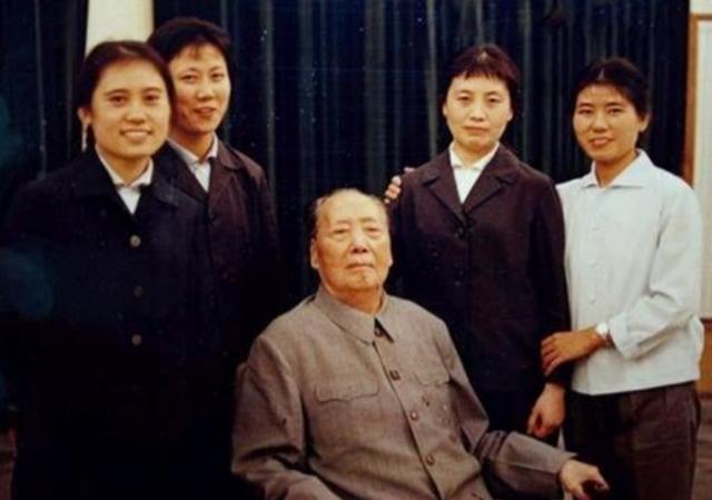 73年张玉凤生娃后，因孩子不想回中南海工作，毛主席：你早点回来