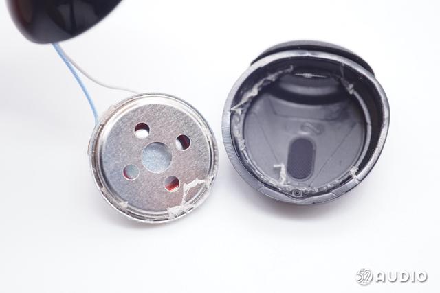 浅入耳式设计，5.1蓝牙芯片，联想thinkplus Liveods LP40拆解报告