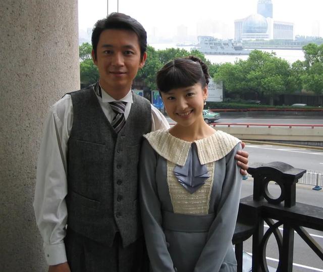 潘粤明的“反击”：丑陋婚变沦为过街老鼠，铮铮铁骨上演逆天改命