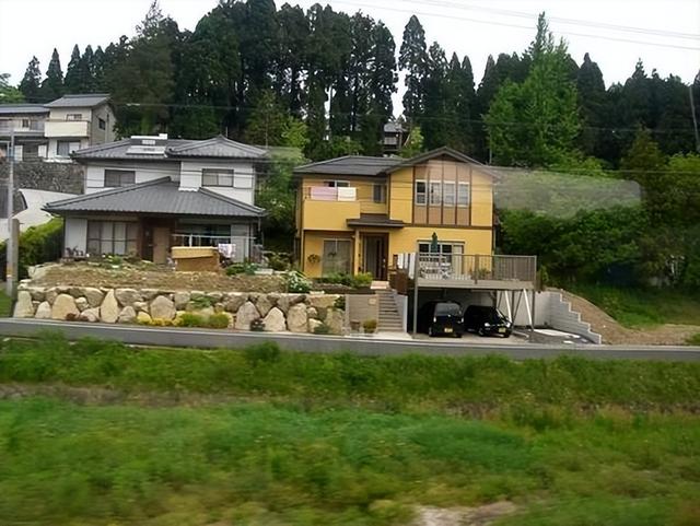 陕西九旬老妇一生拒上户口，临终前拿出一张旧照，揭开真实身份