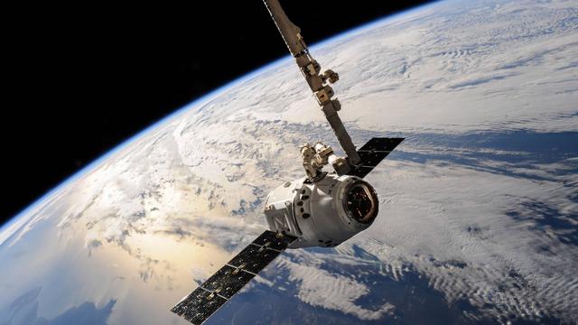 若宇航员在危险的太空中死亡了，他的遗体，会被以什么方式处理？
