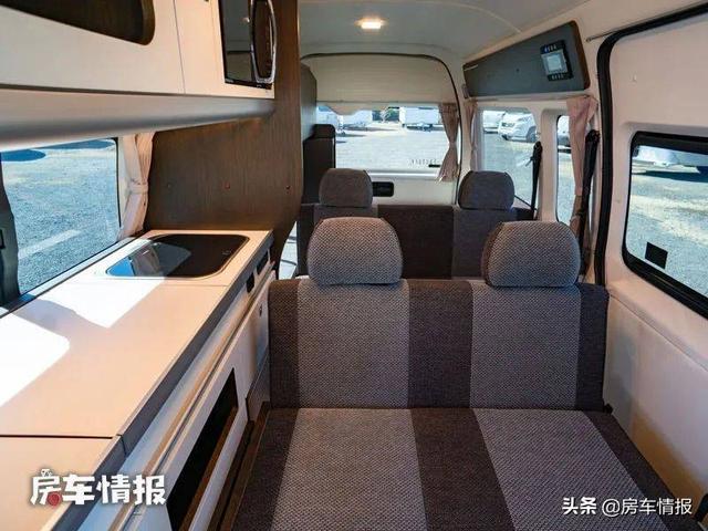 新款丰田海狮房车，6座设计能拉全家人，2米大通铺睡觉不顶头