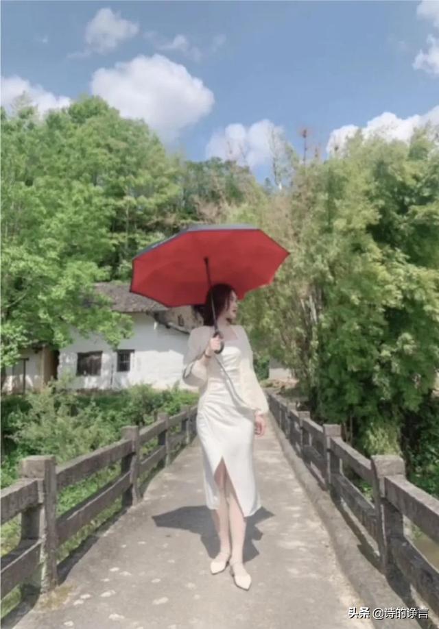 风轻轻呼唤，云悄悄告别