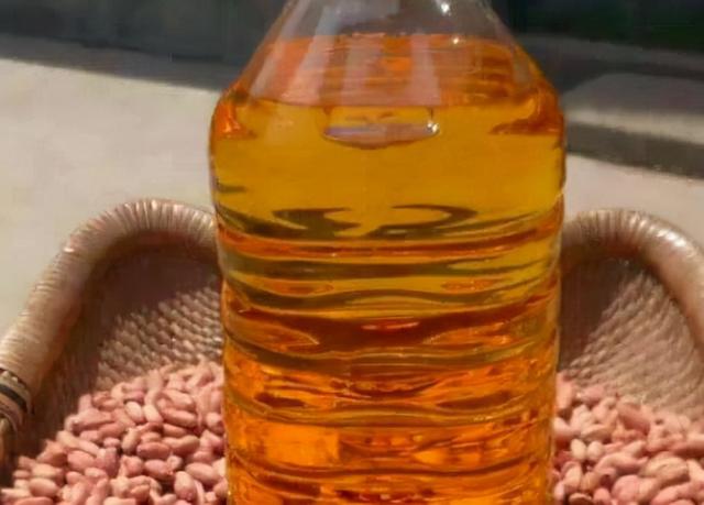 什么油最不健康呢？大豆油吗？医生：这3种“油”，能少吃就少吃