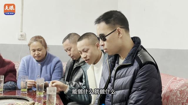 「听妈妈的话」“忠孝难两全......”除夕夜，母亲这样嘱咐杜富国四兄妹
