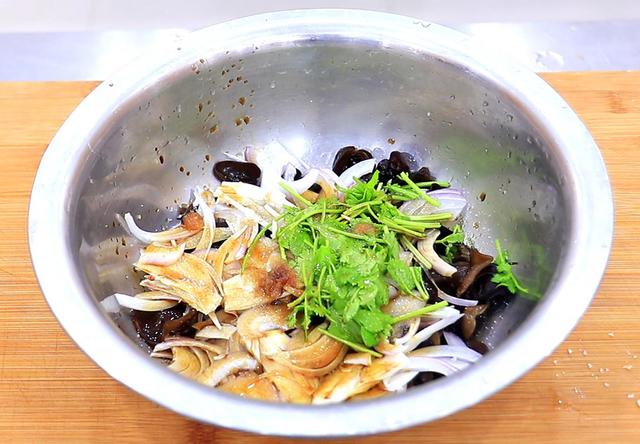 强烈建议中老年人：如果不差钱，常吃6种食物，强过天天吃保健品