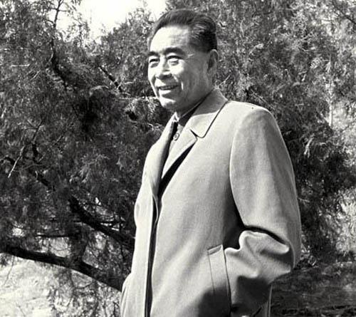 1961年，周保章给周总理夫妇拜年，看到团年饭后，他心里不是滋味