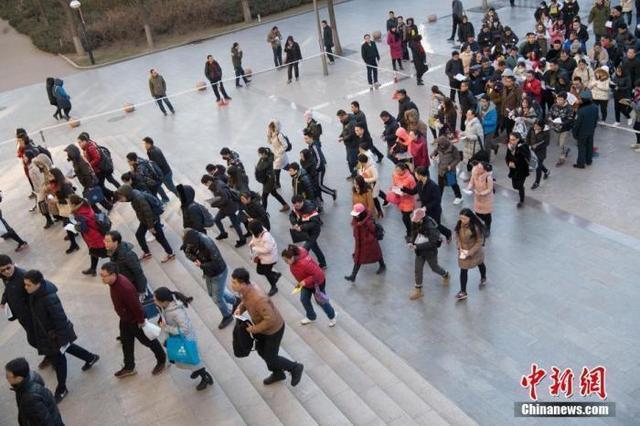 三地公务员省考今举行 超20省份因疫情延期考试